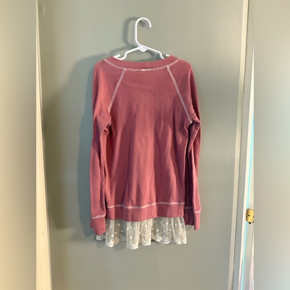 Jenna & Jessie Pink and Gold Short Sleeve Tee with Graphic Design - Picture 2 of 9